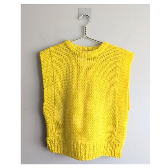 Vintage Knit Crop Vest - Picture 1 of 5
